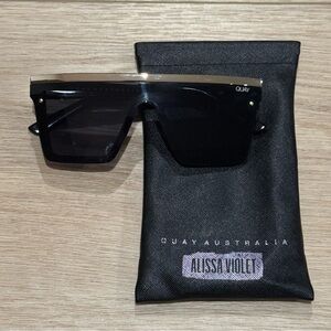 Quay Australia Hindsight Sunglasses (Black/Smoke)